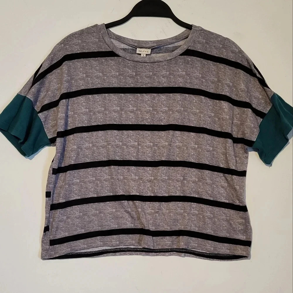 Selfie Striped Gray‎ Top